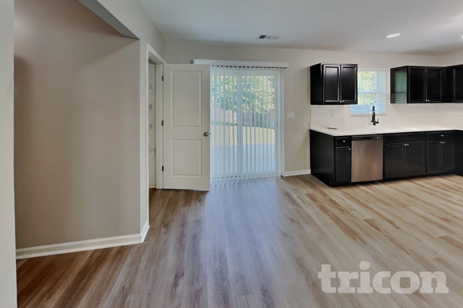Building Photo - 1845 Belle Arbor Dr