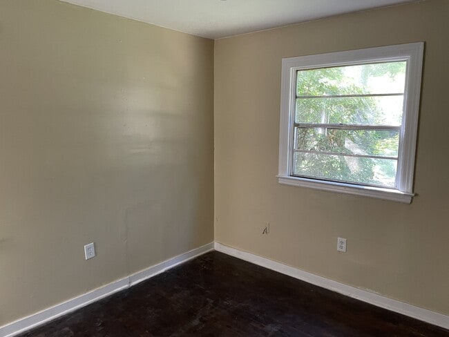 Building Photo - 210 Wildwood Terrace
