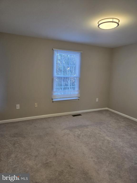 Building Photo - 17535 Longview Ln