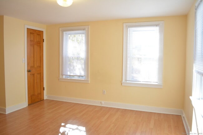 Building Photo - 183 Bradley St