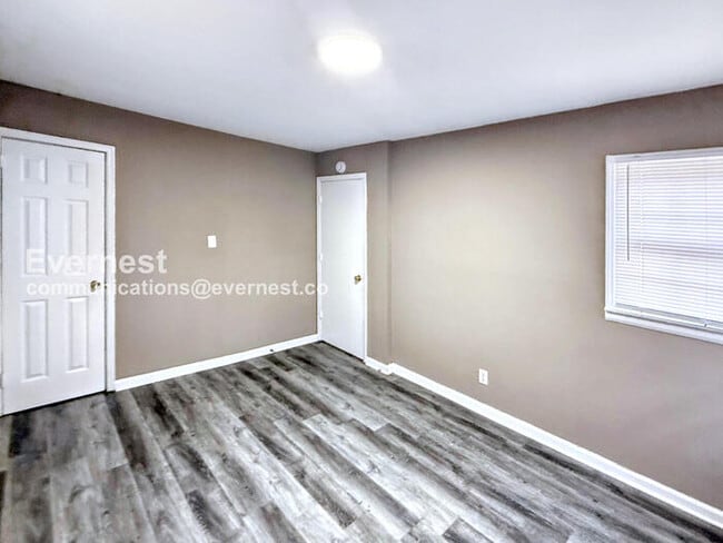 Building Photo - 920 80th St S