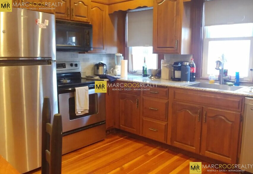 Building Photo - 41 Bowdoin St