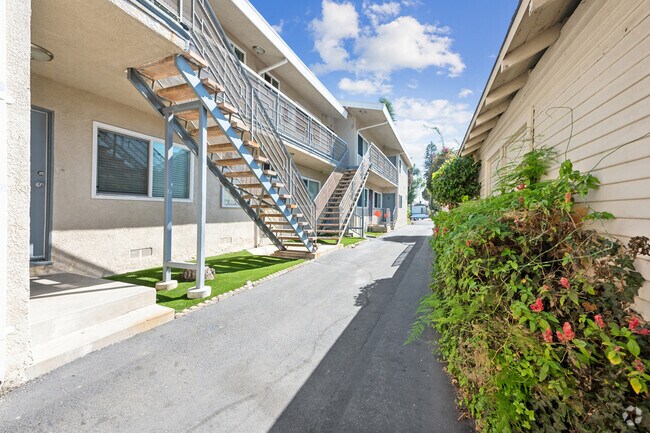 Interior POV - 435 W. Regent St