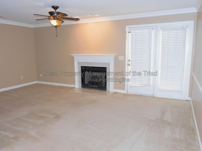 Building Photo - 12 Cedar Knoll Dr