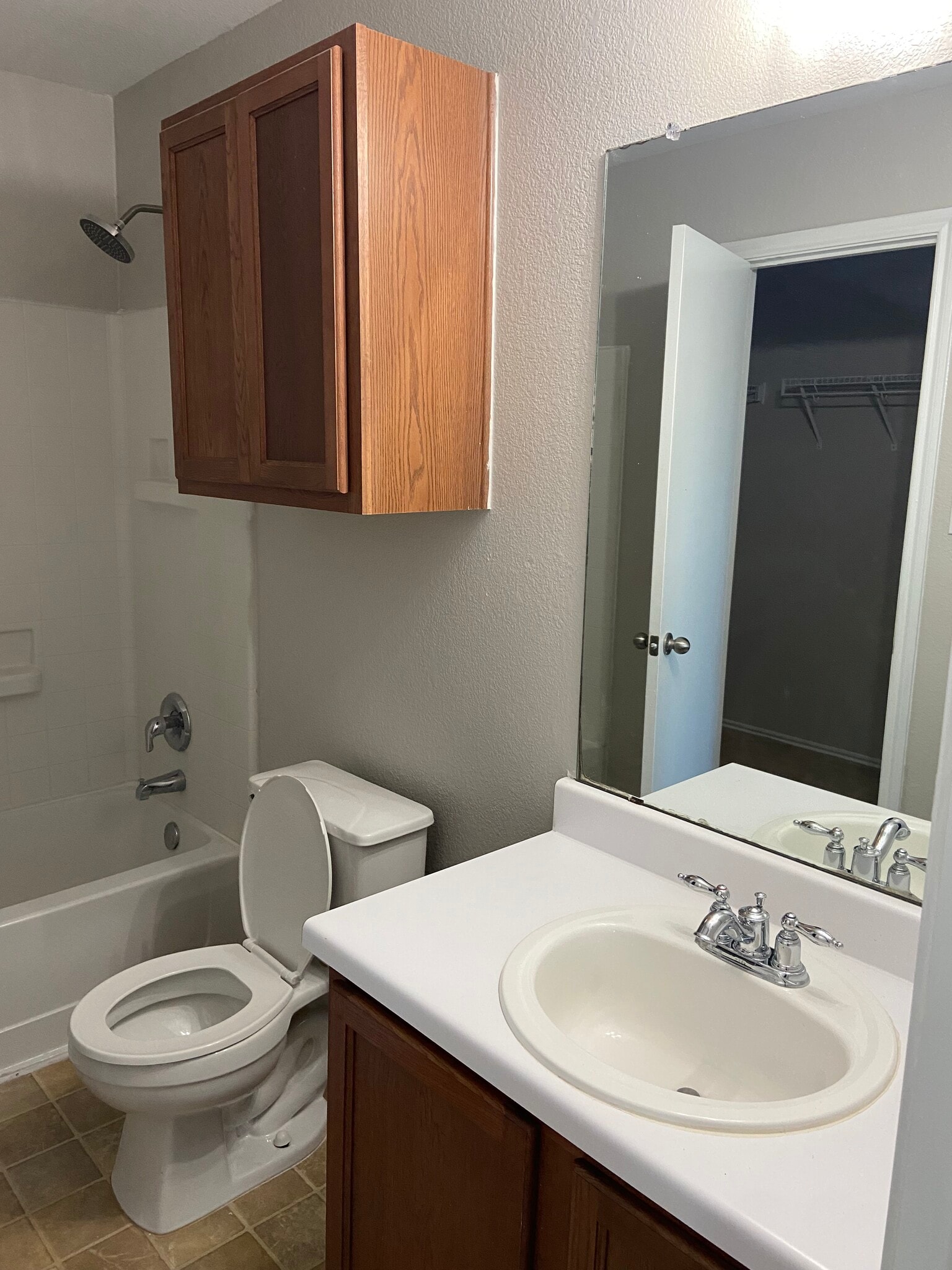 Master Bath - 191 Black