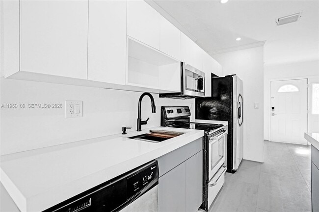 Building Photo - 7783 SW 94th Ln