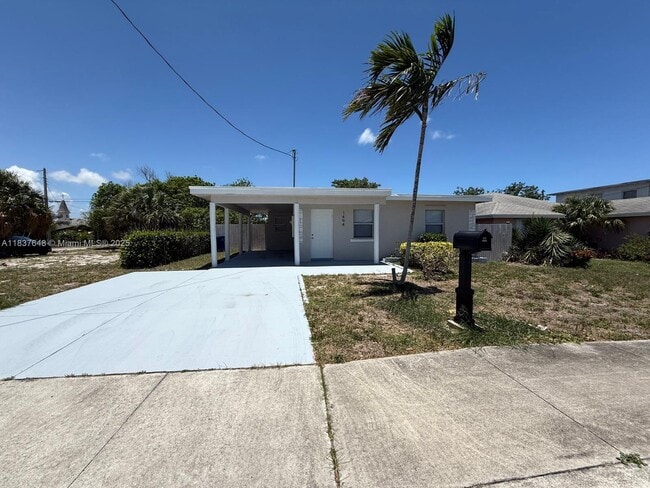 Primary Photo - 1494 W 34th St