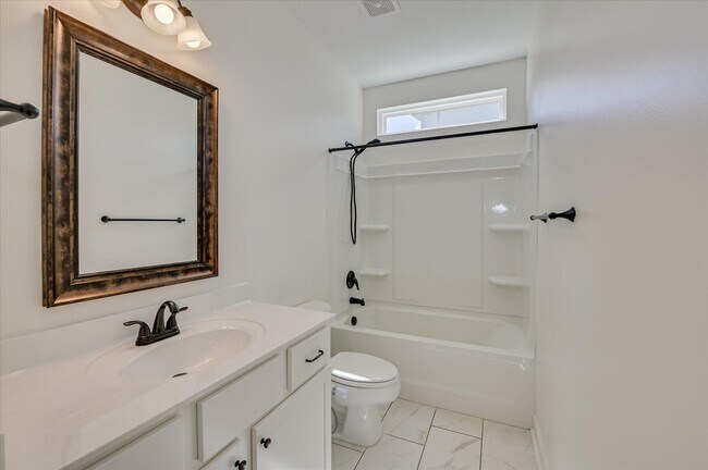 Building Photo - 720 Bancroft Dr