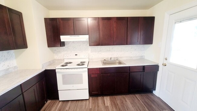 Building Photo - 3811 Larry St