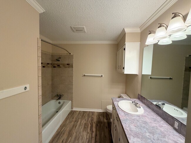 Building Photo - 9103 Dogwood Trail