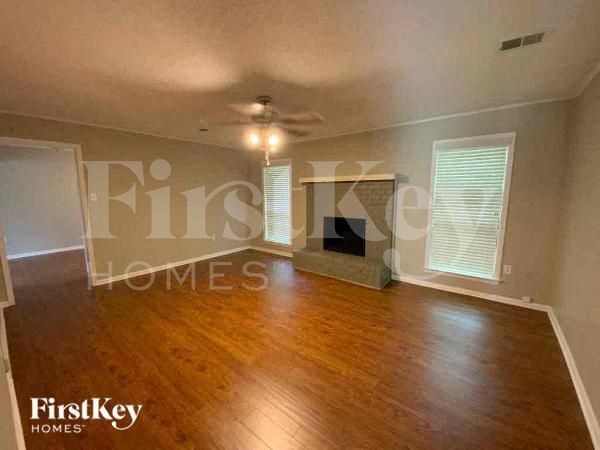 Building Photo - 5749 North St