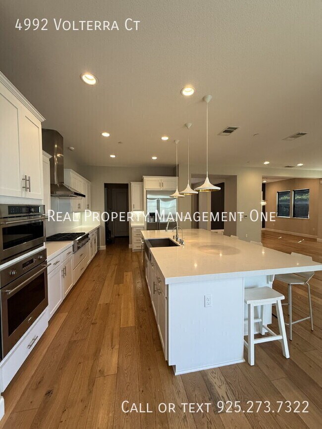 Building Photo - 4992 Volterra Ct