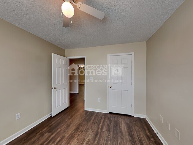 Building Photo - 1515 Morning Glory Way