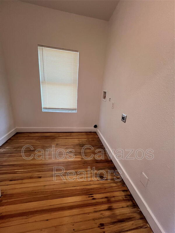 Building Photo - 5107 Columbia Ave