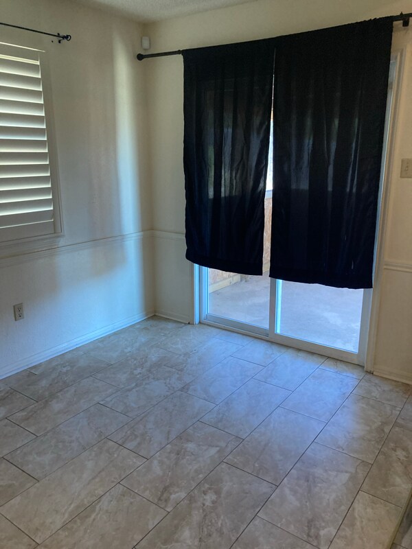Building Photo - 101 Bridle Dr