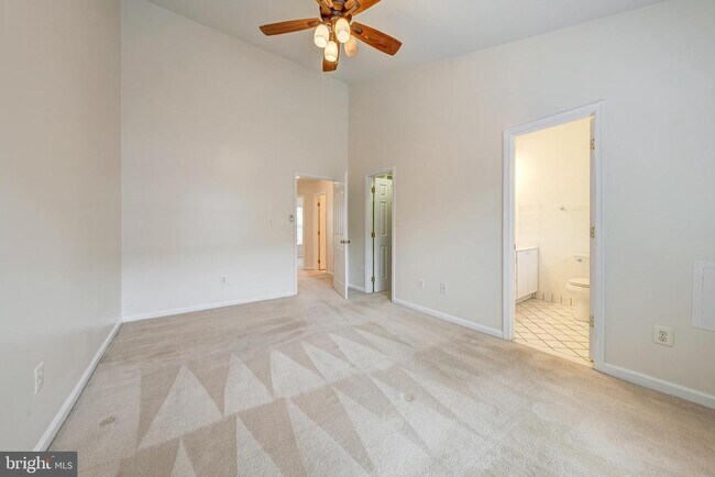 Building Photo - 11444 Heritage Commons Way