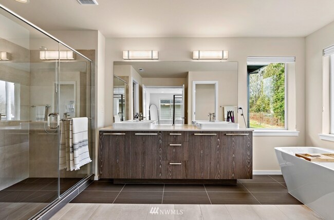 Building Photo - Designer 4-Bedroom Home with Covered Outdoor Living in Lake Stevens