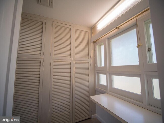 Building Photo - 4313 Woodlark Dr