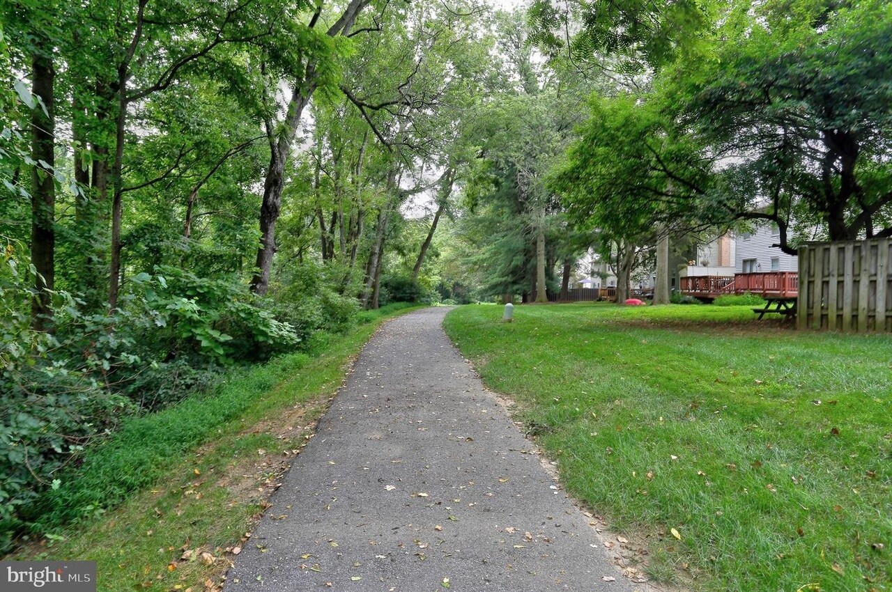 Building Photo - 8371 Silver Trumpet Dr