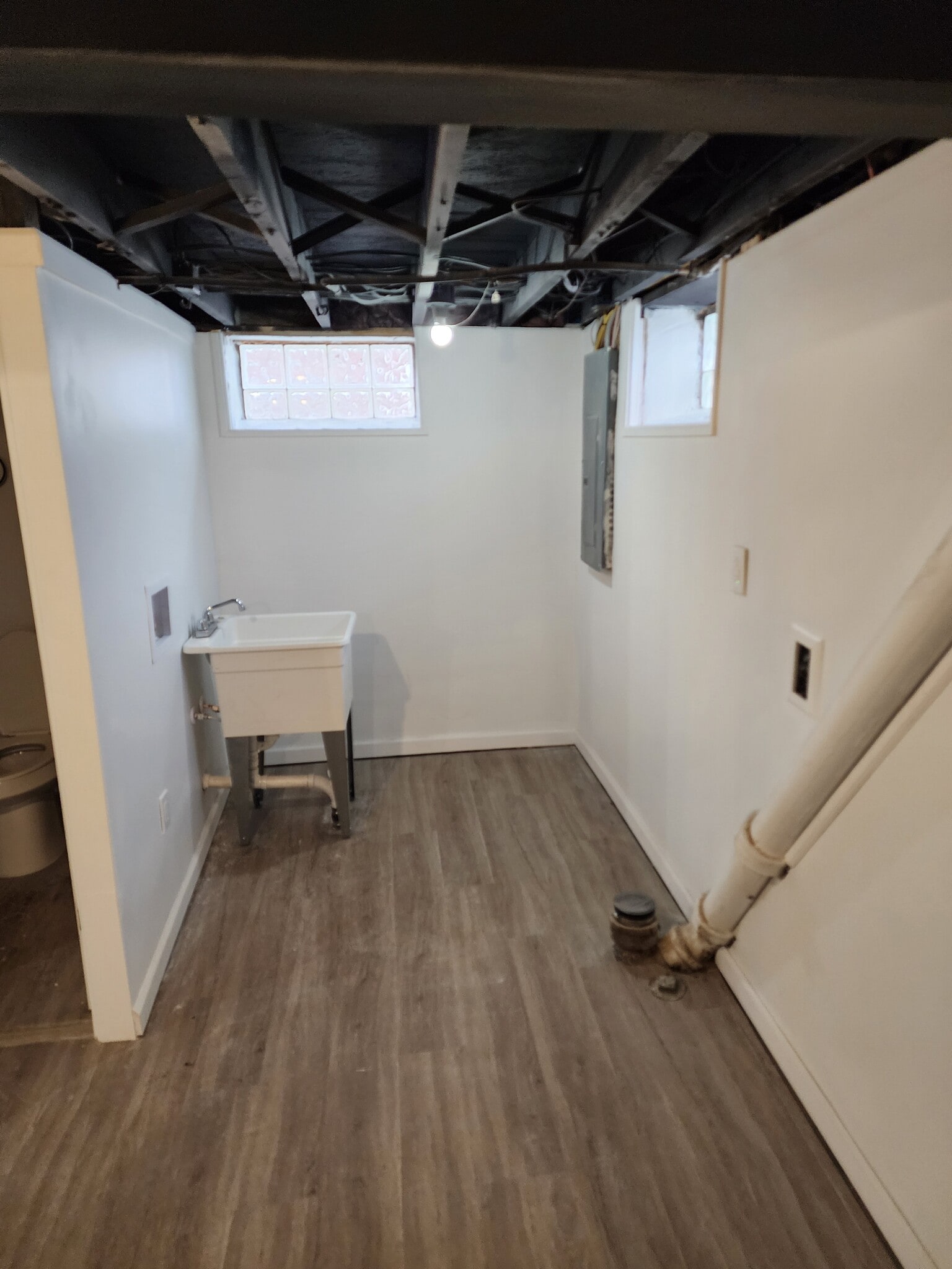 Building Photo - 15731 Lauder St