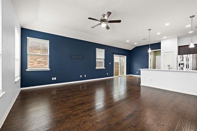 Building Photo - 706 Coconut Grove St