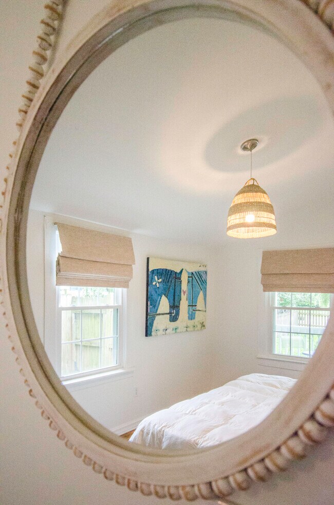 Building Photo - 385 Sherman Ave