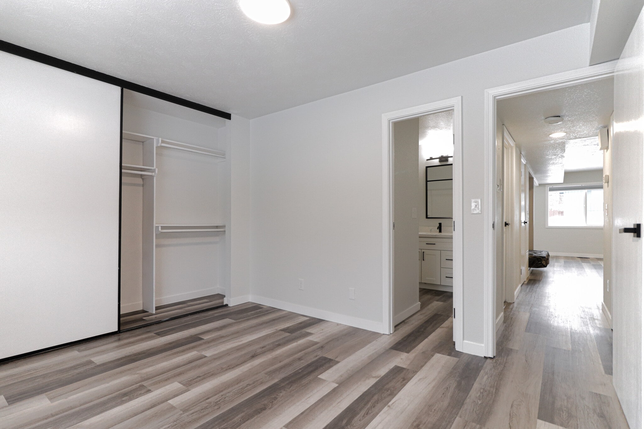 Building Photo - 8202 Mentra St