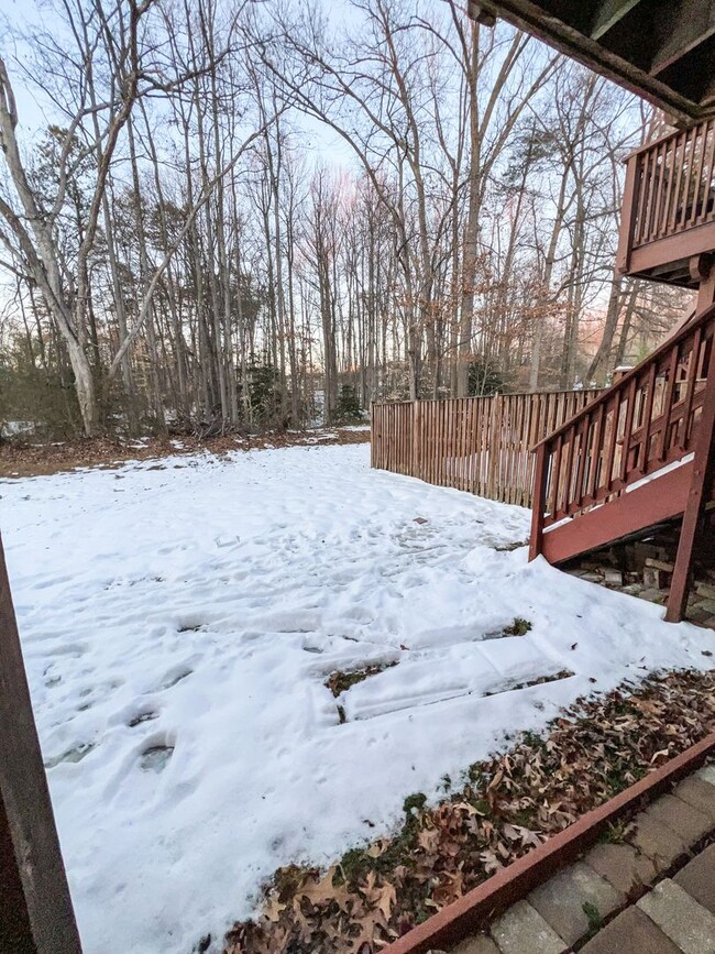 Building Photo - Townhome in Piney Orchard