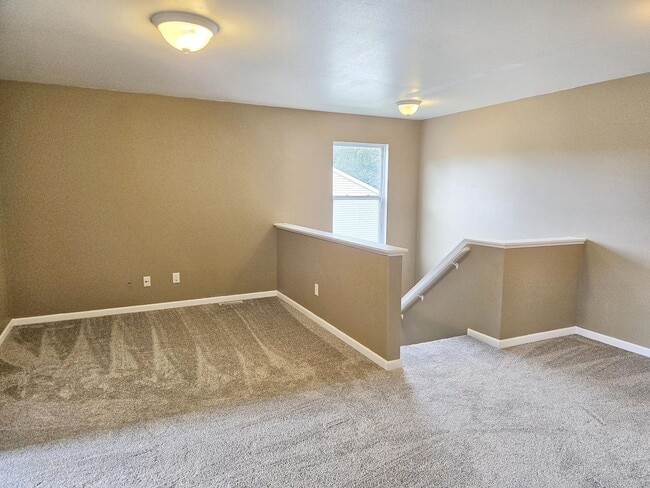 Building Photo - 5358 Woodrush Ave