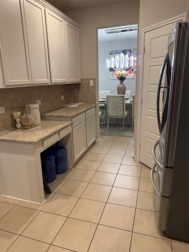 Building Photo - 1617 Darwin Cedar Dr