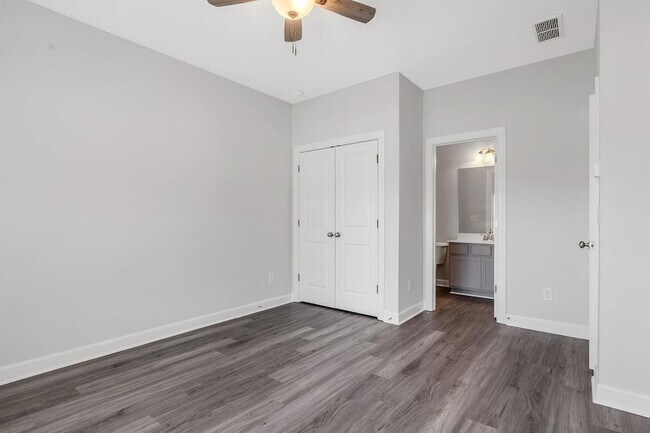 Building Photo - 2775 Bell Dr SE