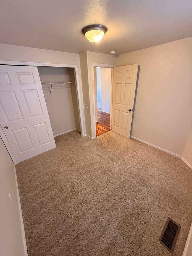 Building Photo - 2218 NE Carrie Ln