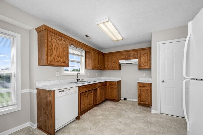 Building Photo - 9002 Macbeth Dr