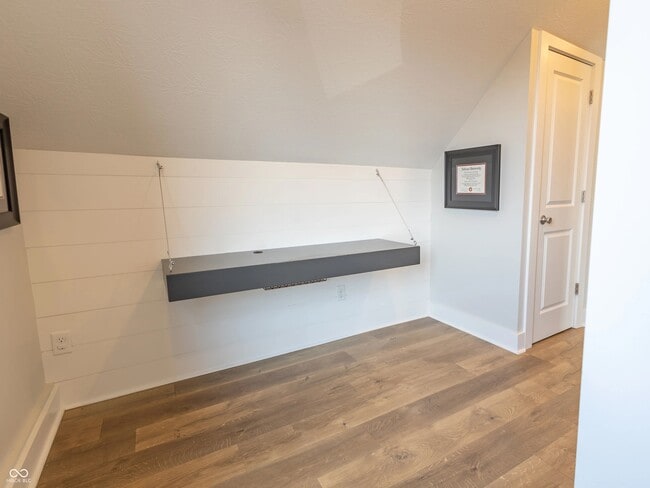 Building Photo - 715 Cottage Ave