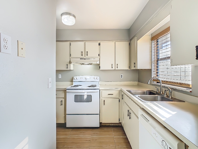 Building Photo - 1015 Harden Ct