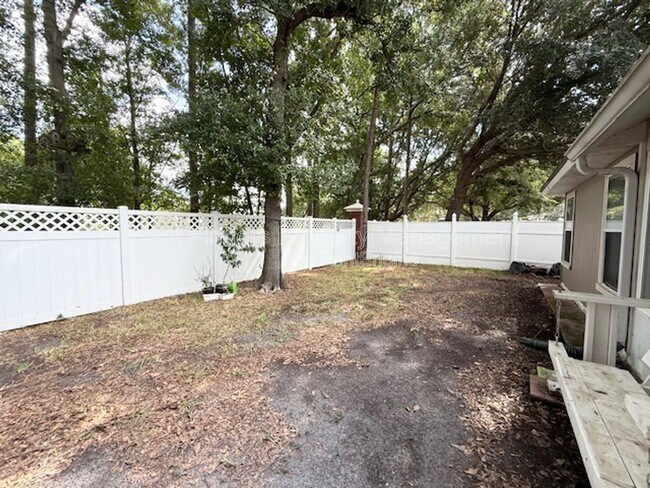 Building Photo - 304 W Betony Branch Way