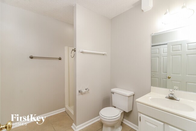 Building Photo - 3915 Landover Dr