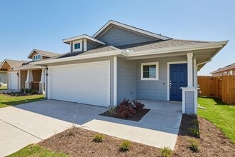 Building Photo - 303 Trailside Ln