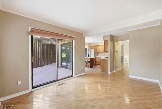 Building Photo - 15 Delbarton Ct