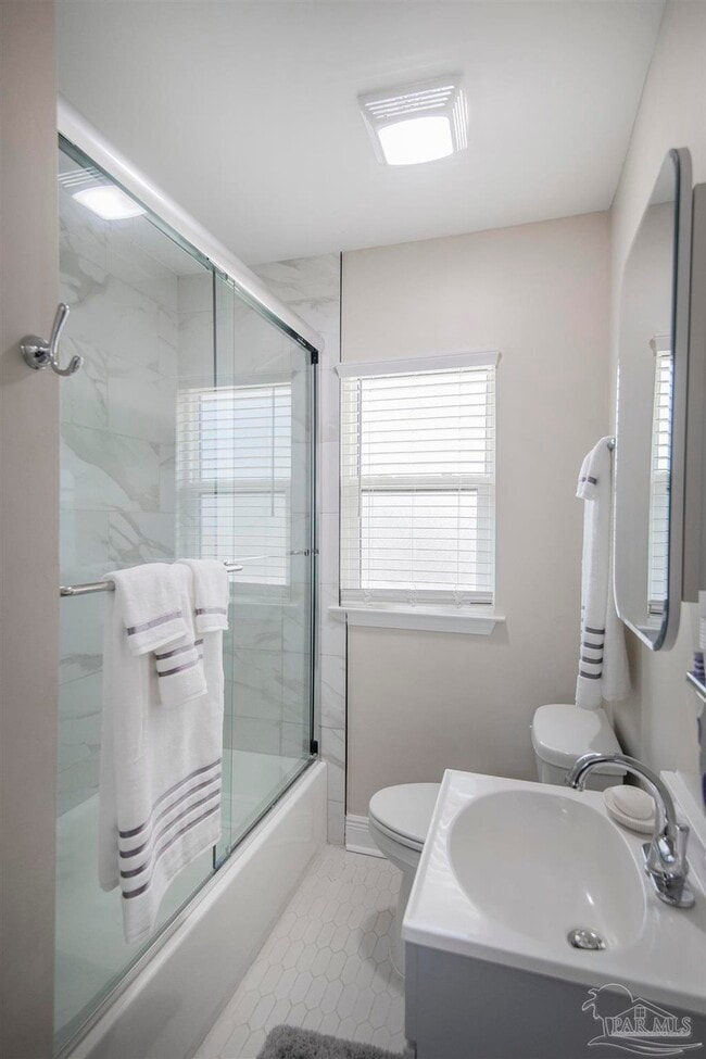 Building Photo - 3081 N 16th Ave