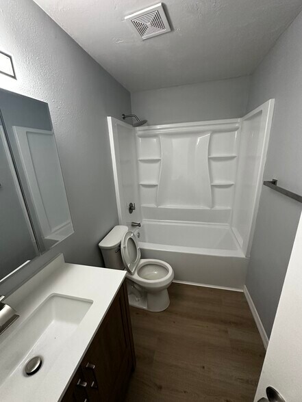 Building Photo - 2330 Fern Palm Drive