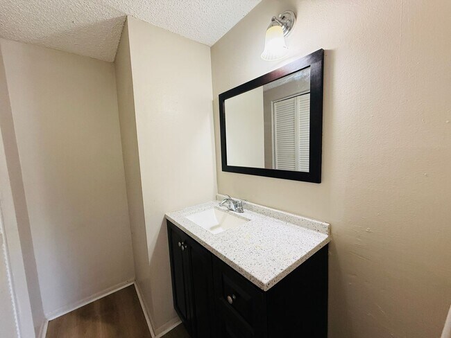 Building Photo - 7525 Pitch Pine Cir