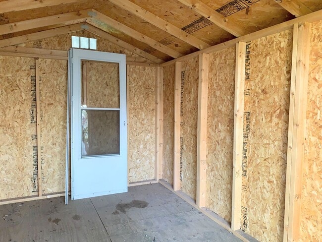 Building Photo - Cozy 2 bedroom home
