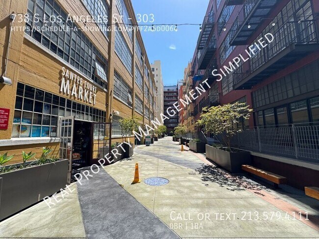 Building Photo - 738 S Los Angeles St