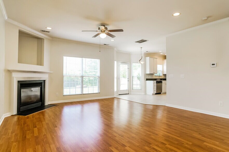 Building Photo - 813 Stackhurst Way