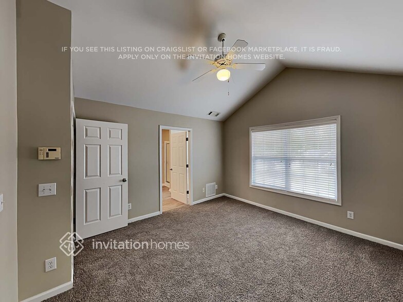 Building Photo - 302 Providence Dr