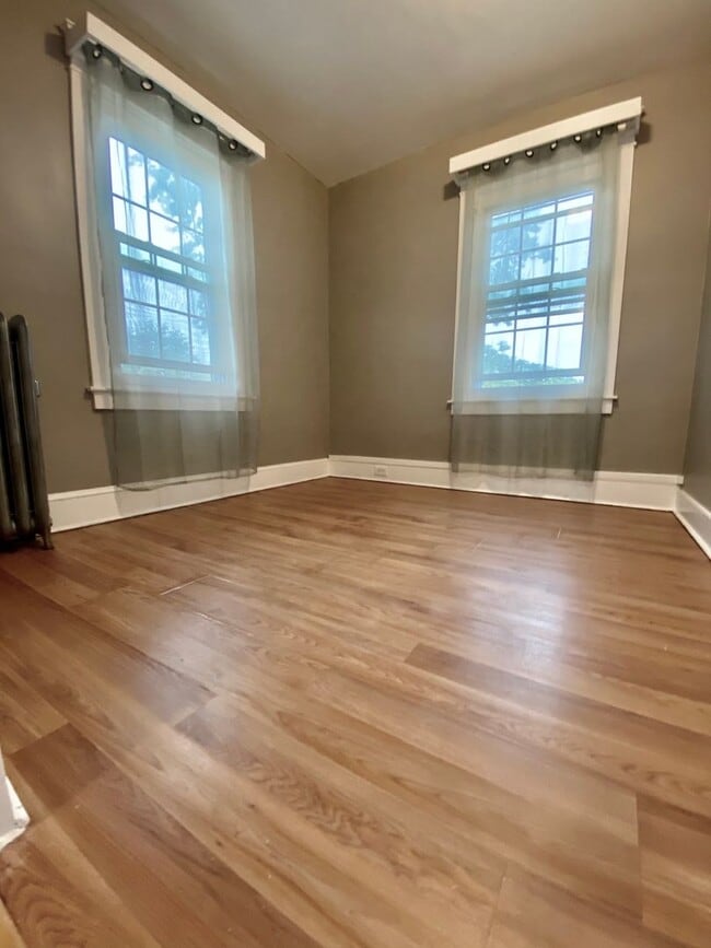 Building Photo - 12-14 Ledyard St