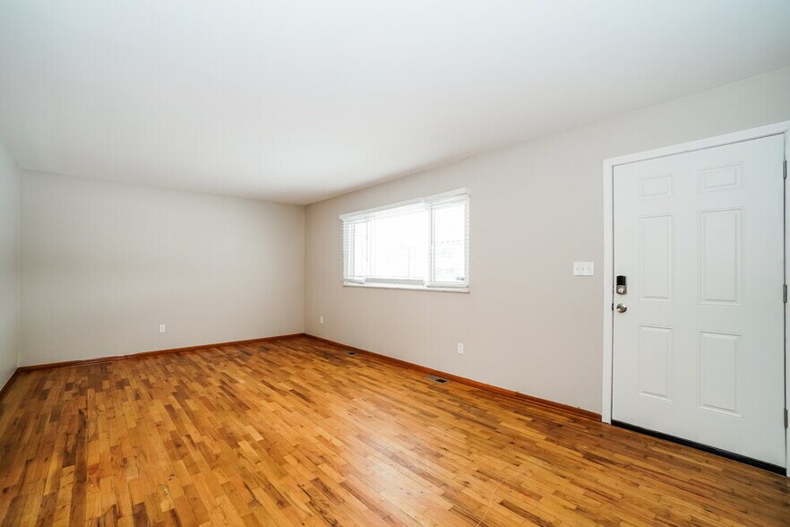 Building Photo - 2149 Kingshaven Pl