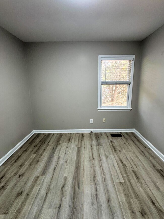 Building Photo - Charming 4 Bed 2 Bath Home in Jack Britt