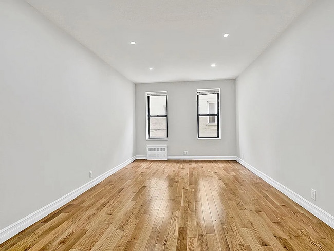 Building Photo - 7101 Shore Rd